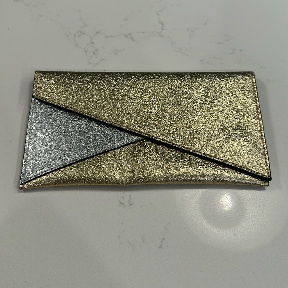 Estée Lauder clutch